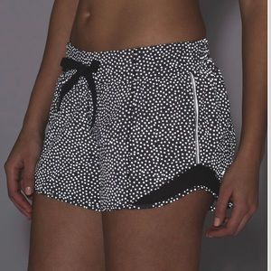 Reflective Hotty Hot shorts long 4” Lululemon
